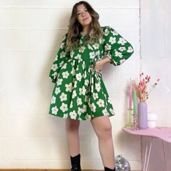 MIA LAYZELL Lupin Mini Wrap Dress Cotton Poplin Daisy Floral Green Sz S {3N30} - Picture 1 of 5